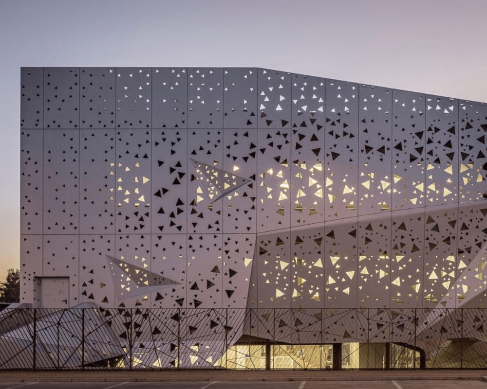 Thi công Facades Aluminium Hoà Xuân