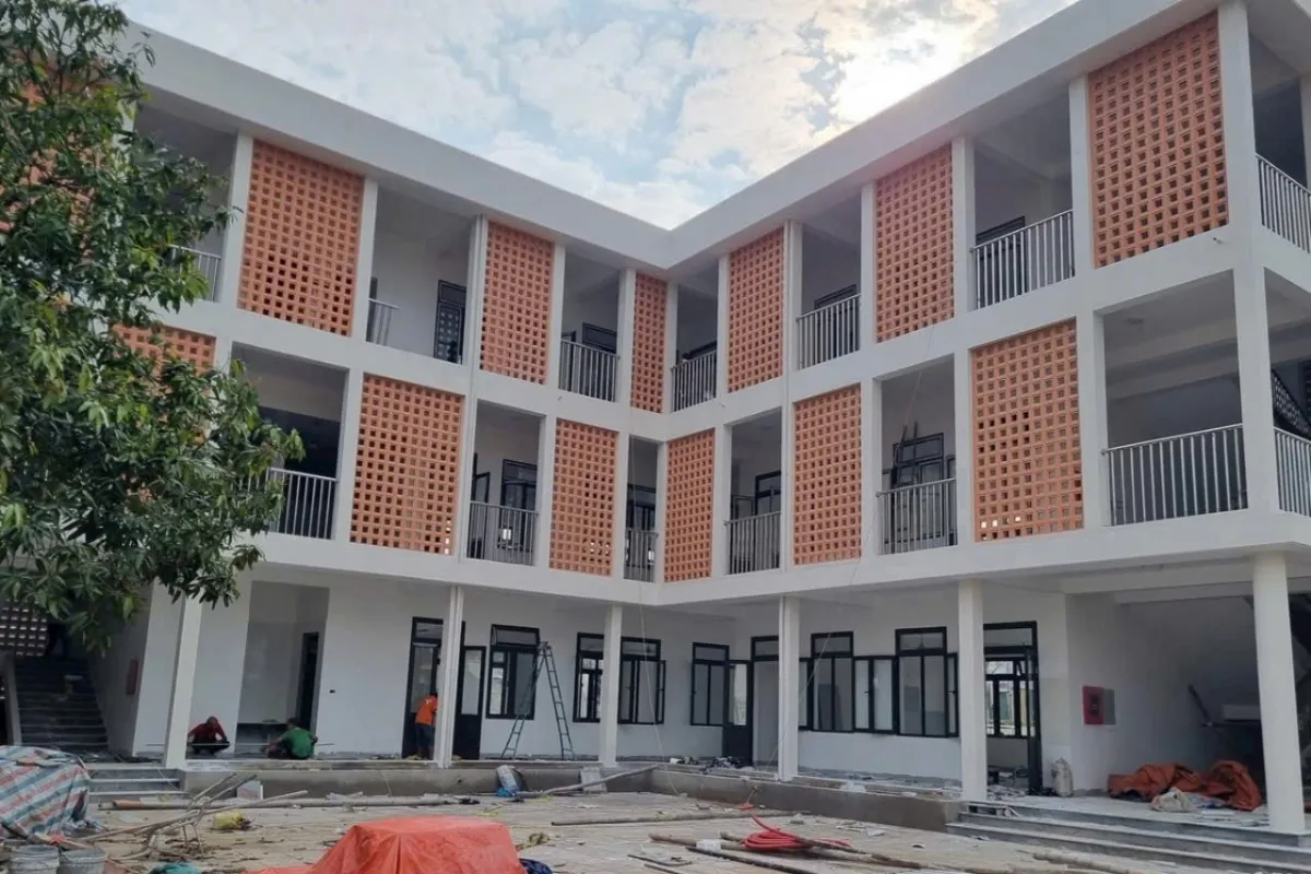 Thi công gạch thông gió